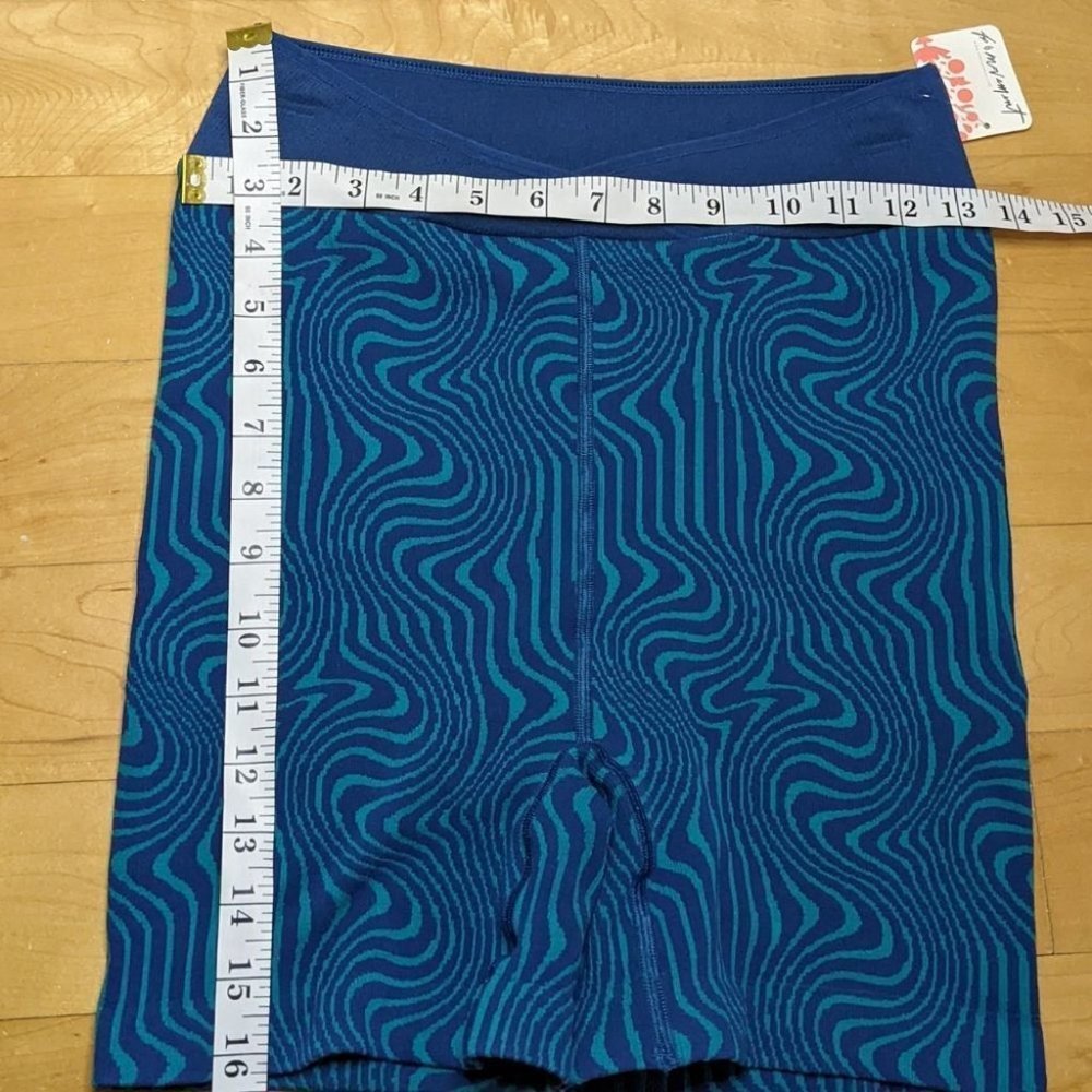 NEW FREE PEOPLE Throw Jacquard Biker Shorts Blue Medium II @V - Picture 8 of 11